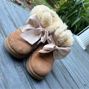 Ugg Gita Mini Front Bow Boots